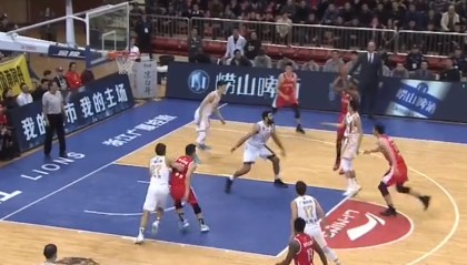  卡利亚里主场龙威，撒丁岛战士击退北方三杰