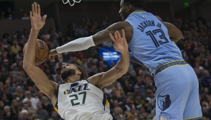  法兰克福补时绝杀霍芬海姆，欧战资格争夺白热化