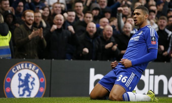  切尔西新援帽子戏法助球队横扫埃弗顿